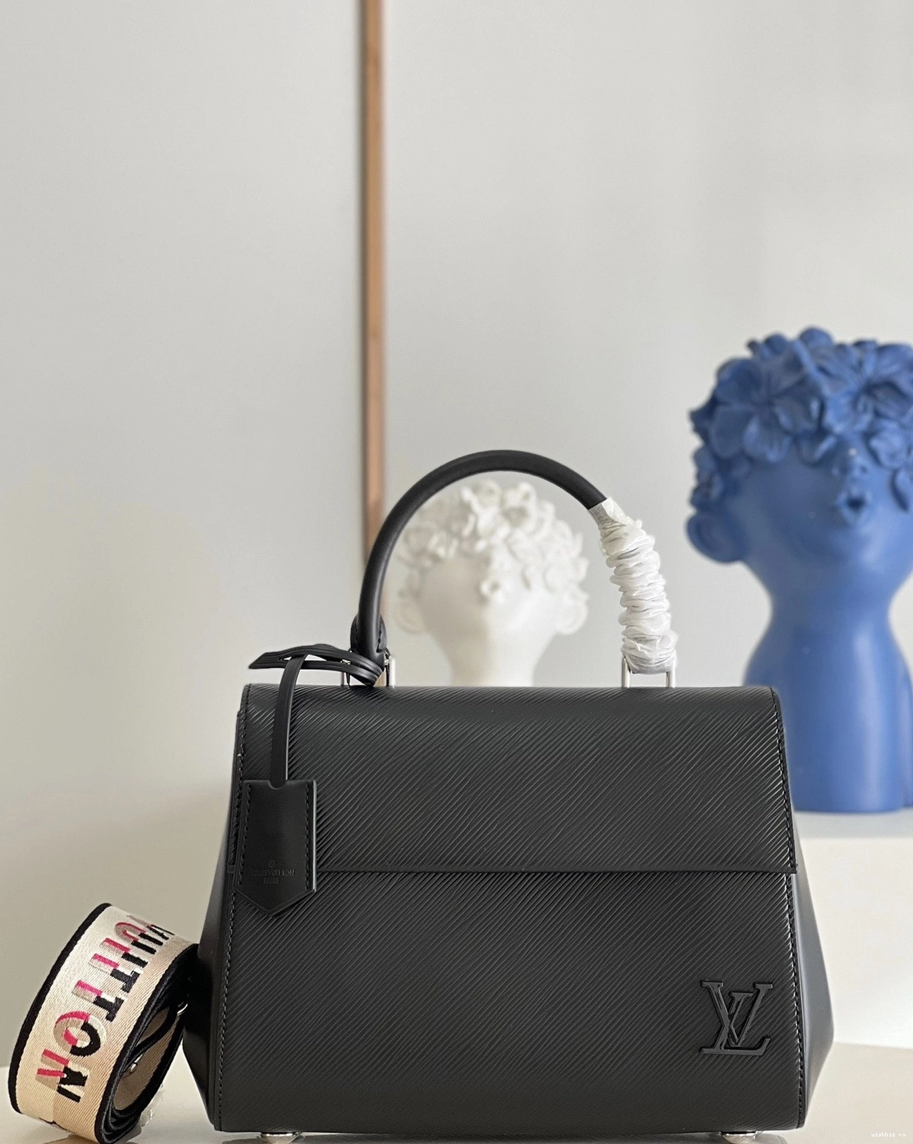 WIS VUITTON CHANELUNY LOUIS BB 1225